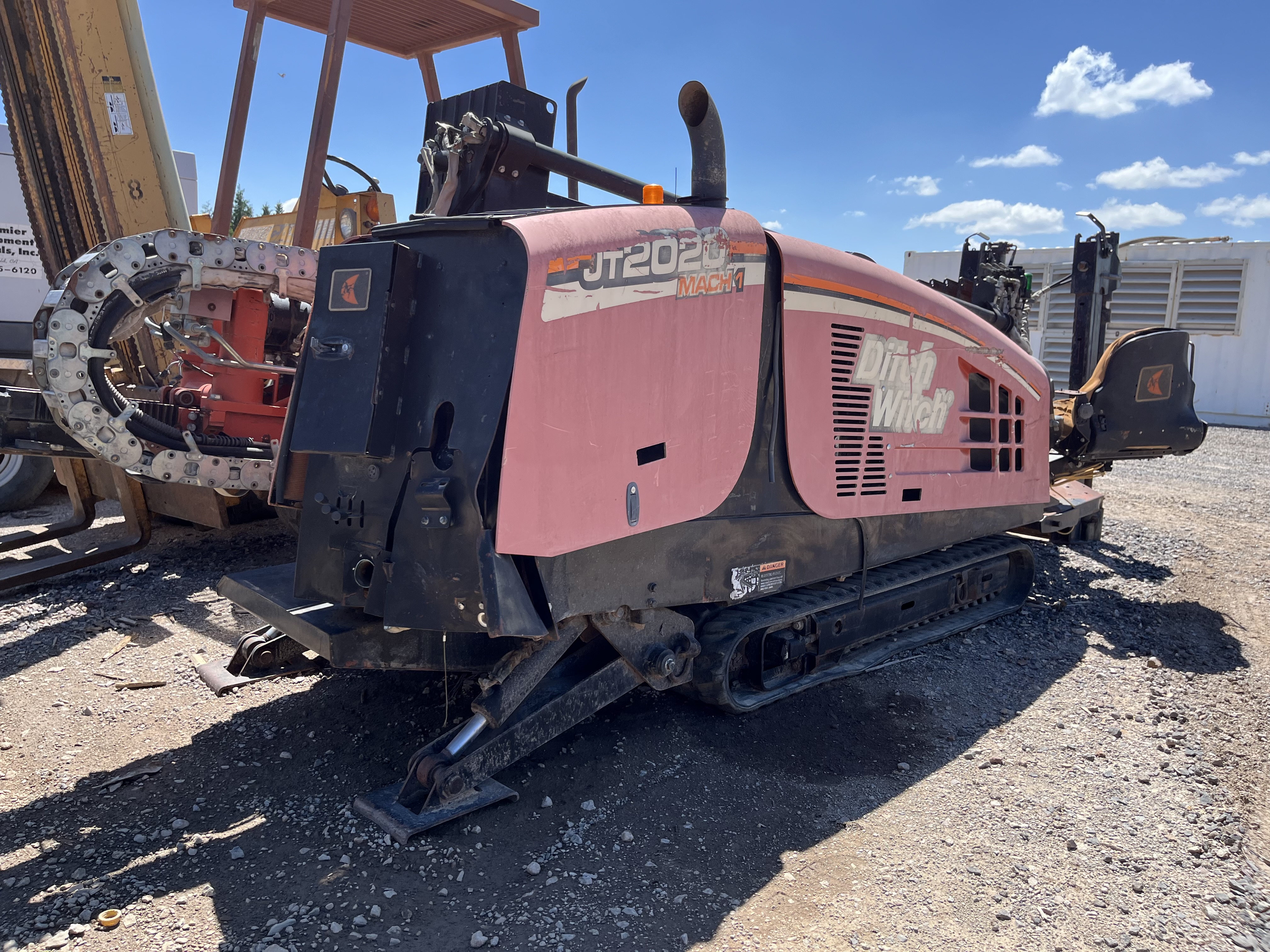  DITCH WITCH  JT2020